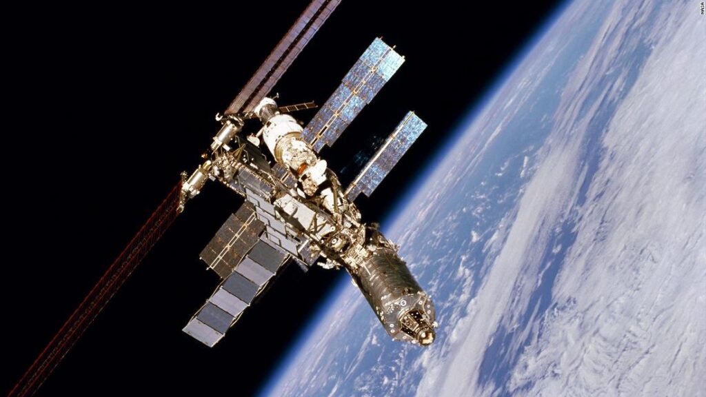 Scott Kelly and Russian area chief have interaction in Twitter struggle over Ukraine