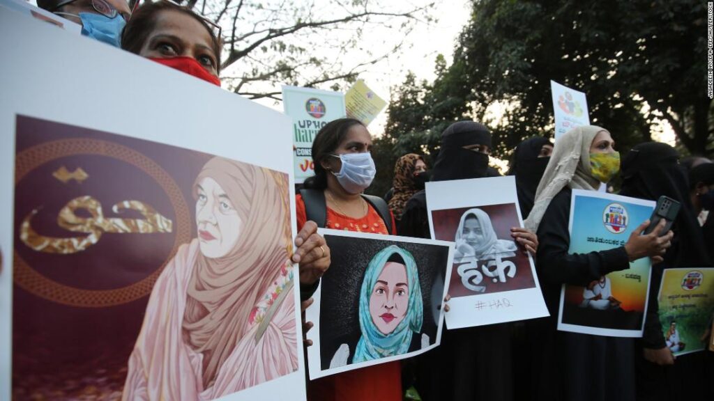 India hijab ruling: Courtroom upholds ban in Karnataka state that prompted non secular clashes