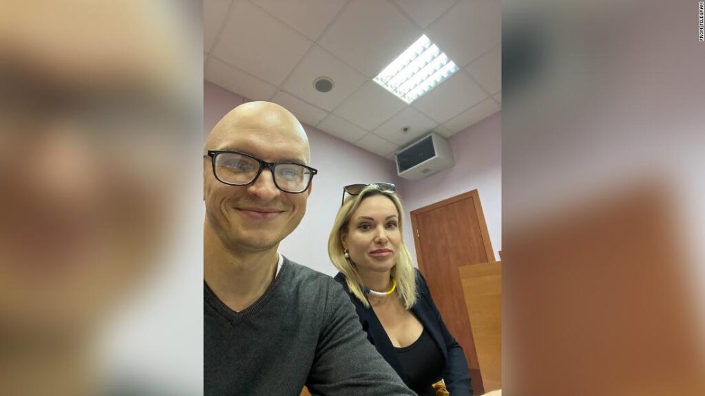 Russian TV journalist who protested Ukraine conflict on-air turns up in courtroom