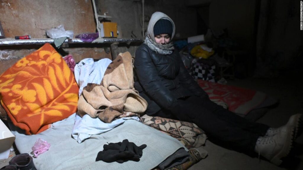 Mariupol: Folks risking lives every time they go away shelter, says Ukrainian military commander