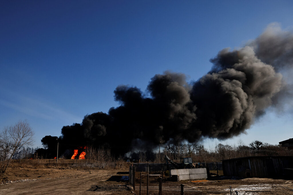 Russian strikes round Kyiv wipe out lodge and electrical energy in Chernihiv, an airport in Vasylkiv
