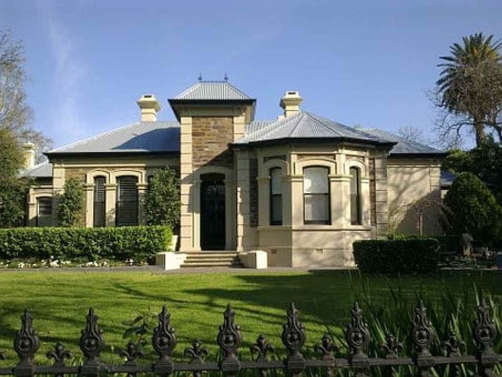 Ideas to Help You Sell Your Own Home