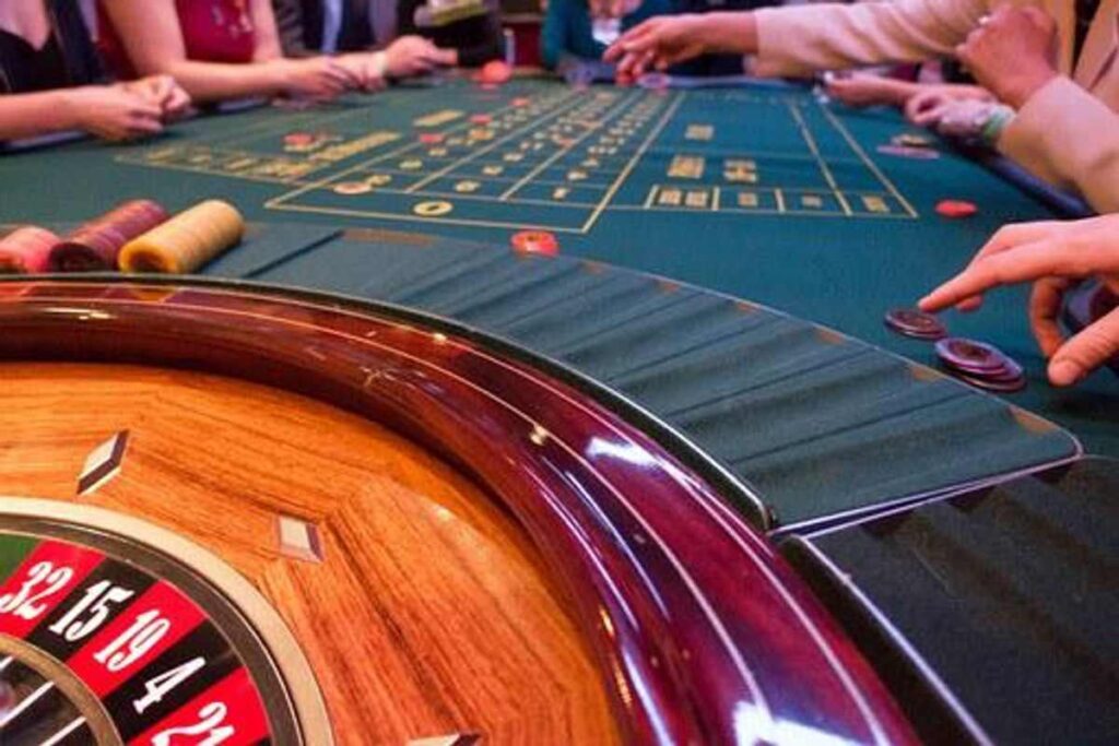 What Should You Know Before Playing Online Casino Slots?