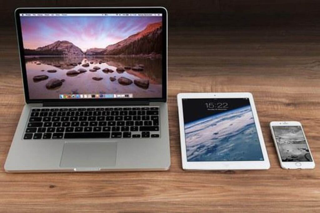 Smartphones on the market – Resistance Is Useless