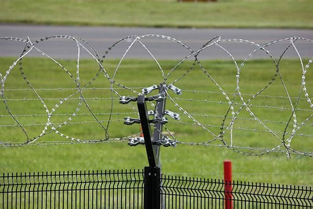 Learn how A Fence Provides Protection In A Home