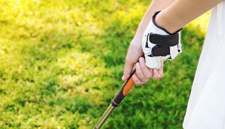How to Grip a Golf Club