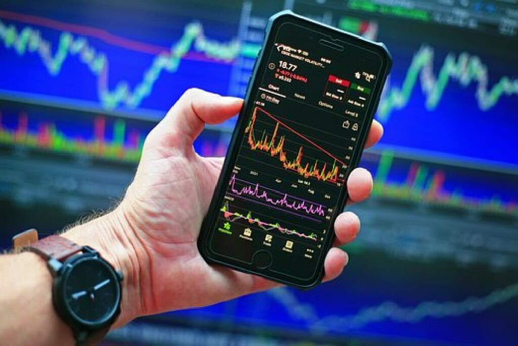 How to Invest in Apple Stock