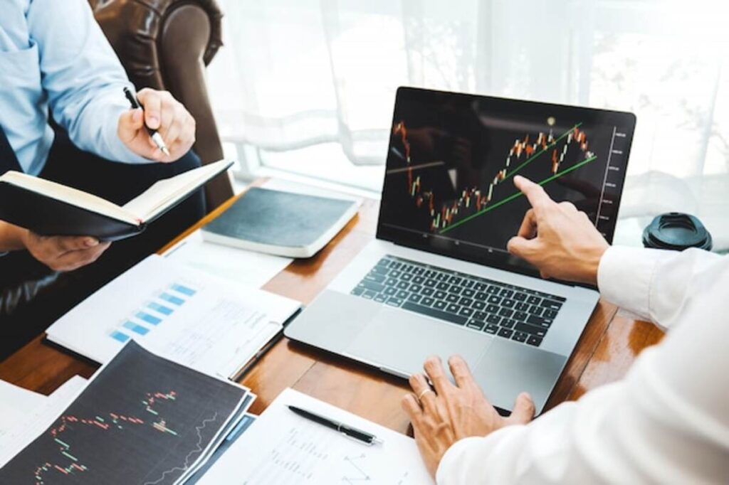 CM Trading Review