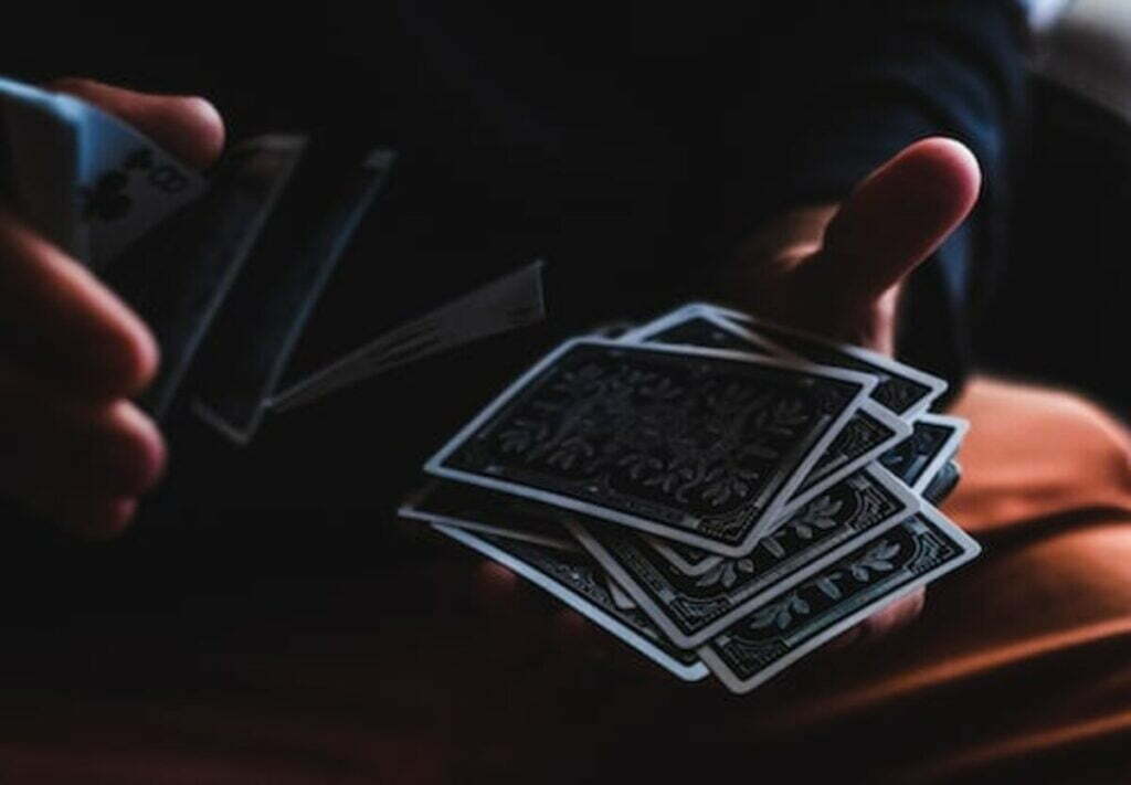 How to Develop a Winning Strategy for Online Poker and Teen Patti
