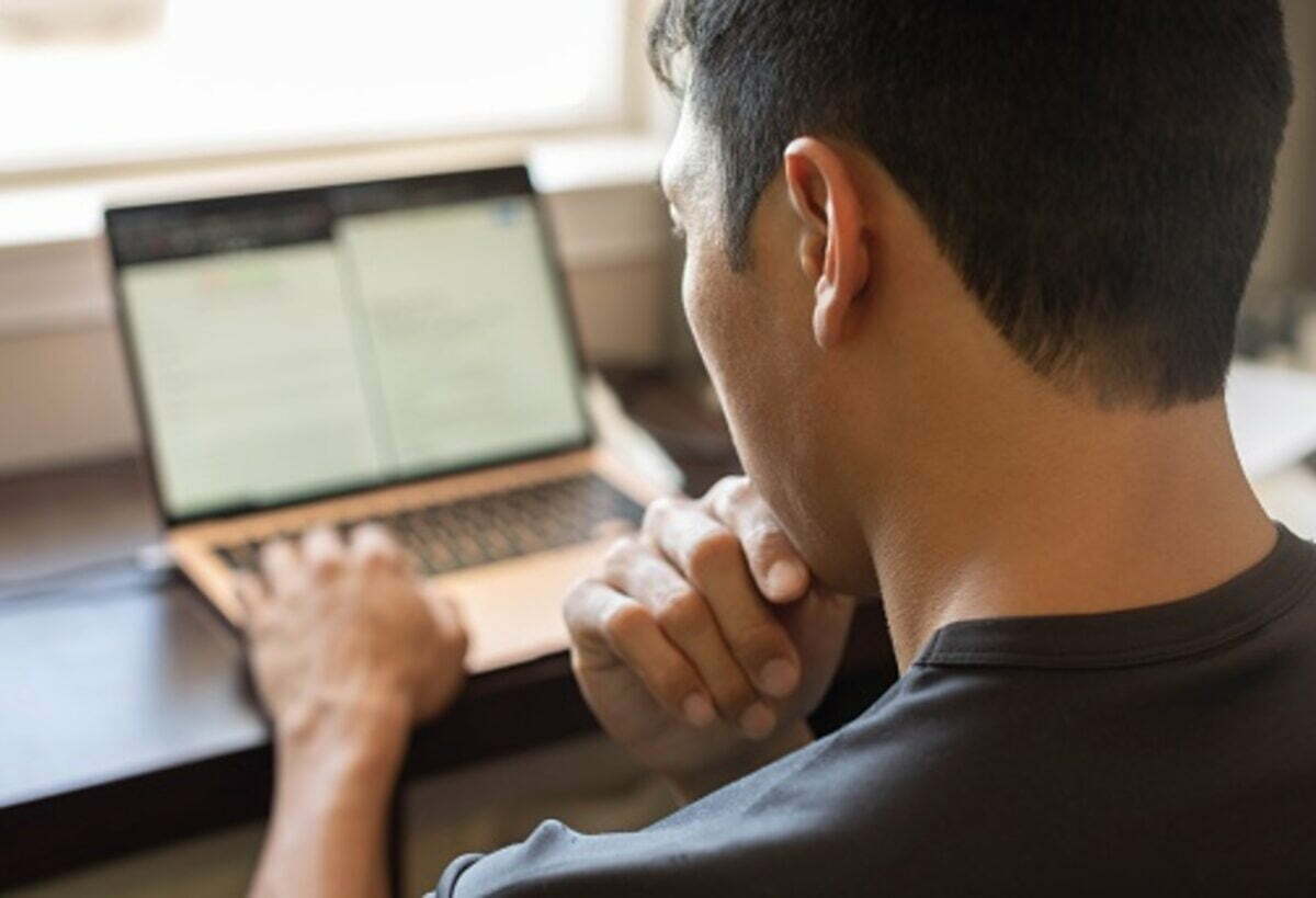 Recommendations for Student Essay Creating