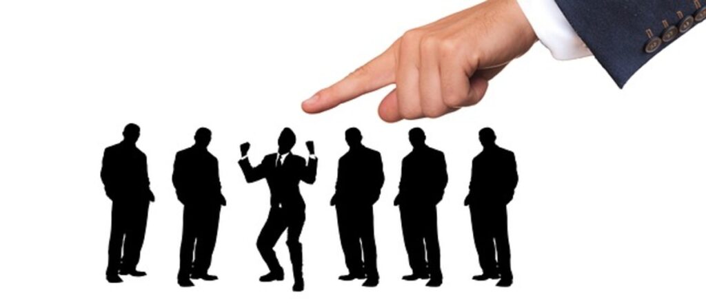 What Is the Role of a Senior Recruiter?