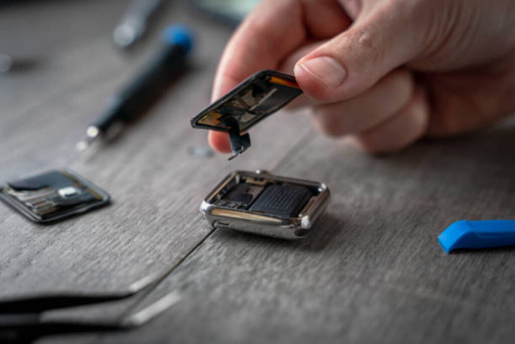 Find an Apple Watch Repair Shop Near Me