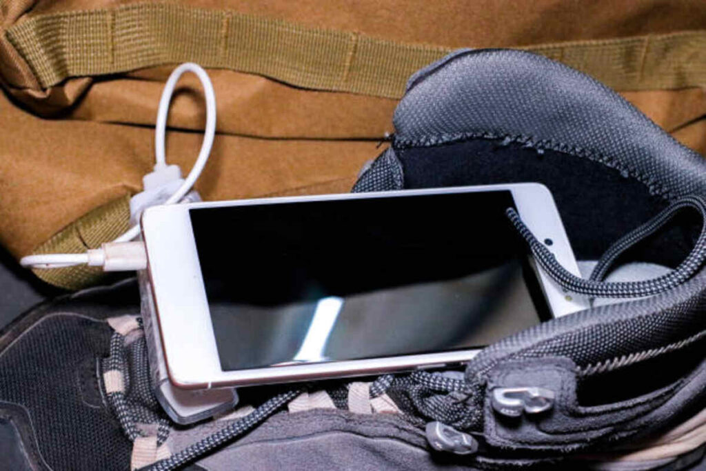 Oh My Olive Active Phone Belt Carrier