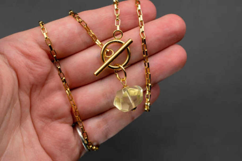 How to Wear a Mugappu Chain