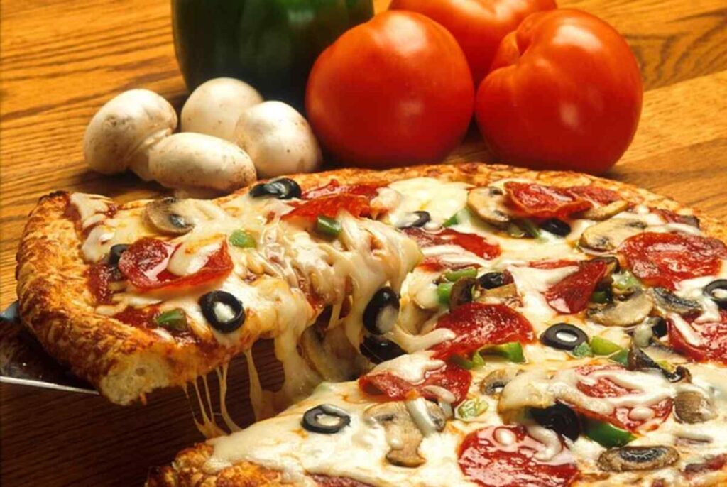 The Perfect Pizza Night Experience for Friends and Family Gatherings in Telegraph